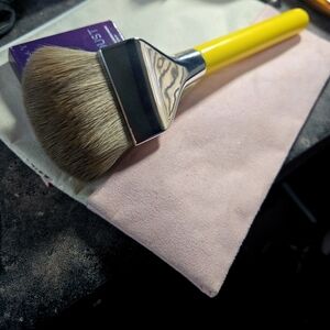 Large Rounded Double Dome Blender Yellow Handle Makeup Brush